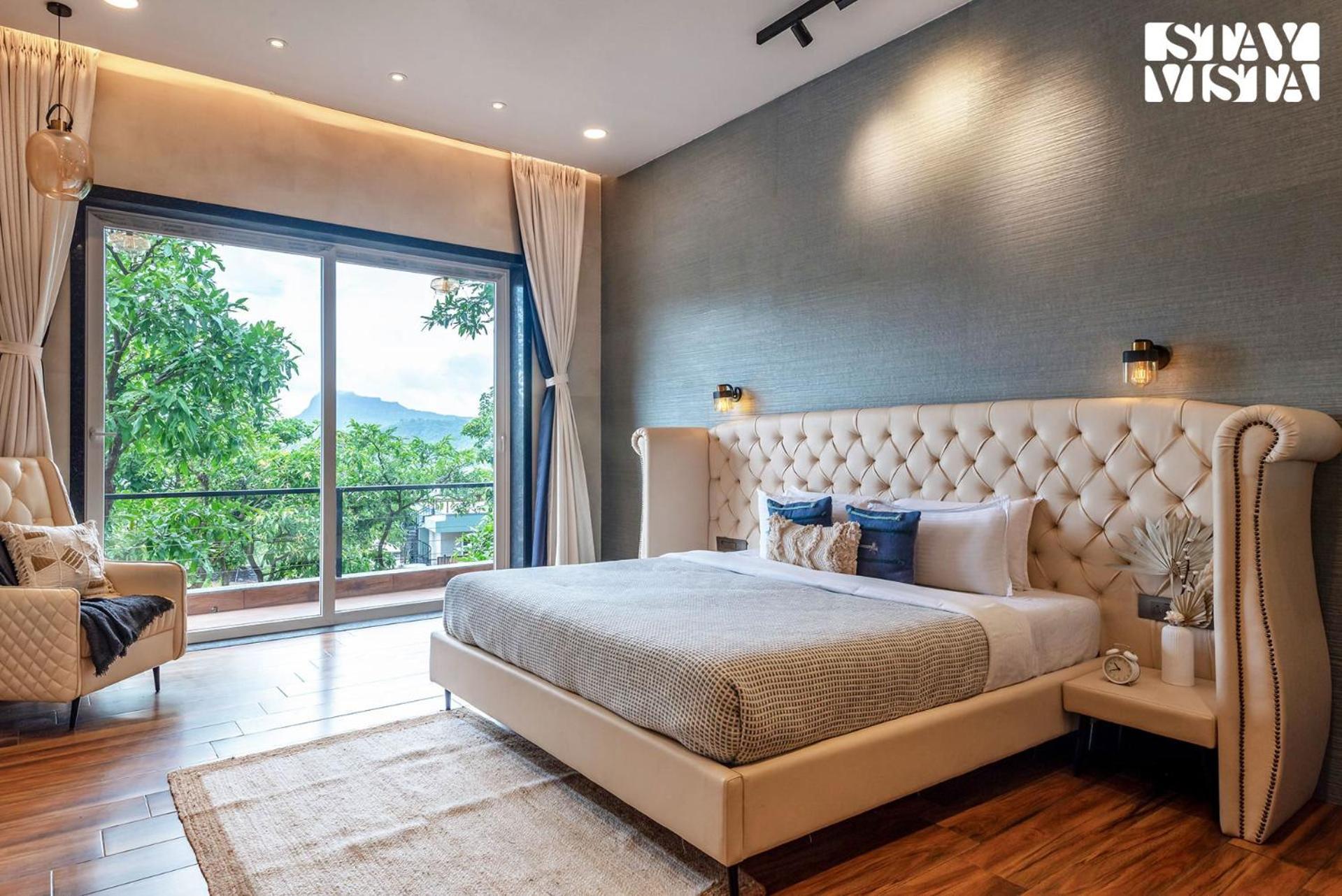 Stayvista At La Nirvana With Pool, Music Speaker & Indoor-Outdoor Game Lonavala Esterno foto