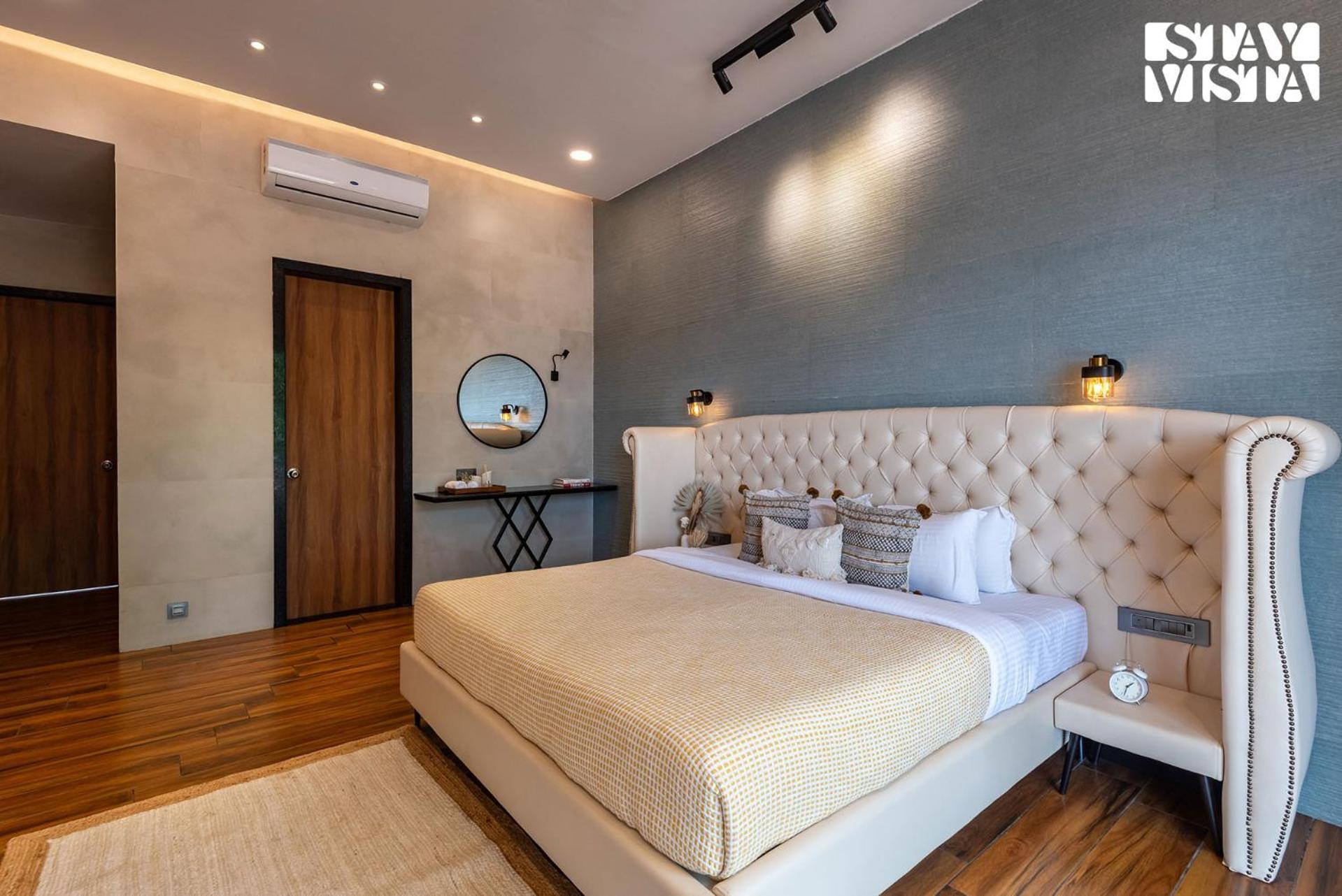 Stayvista At La Nirvana With Pool, Music Speaker & Indoor-Outdoor Game Lonavala Esterno foto