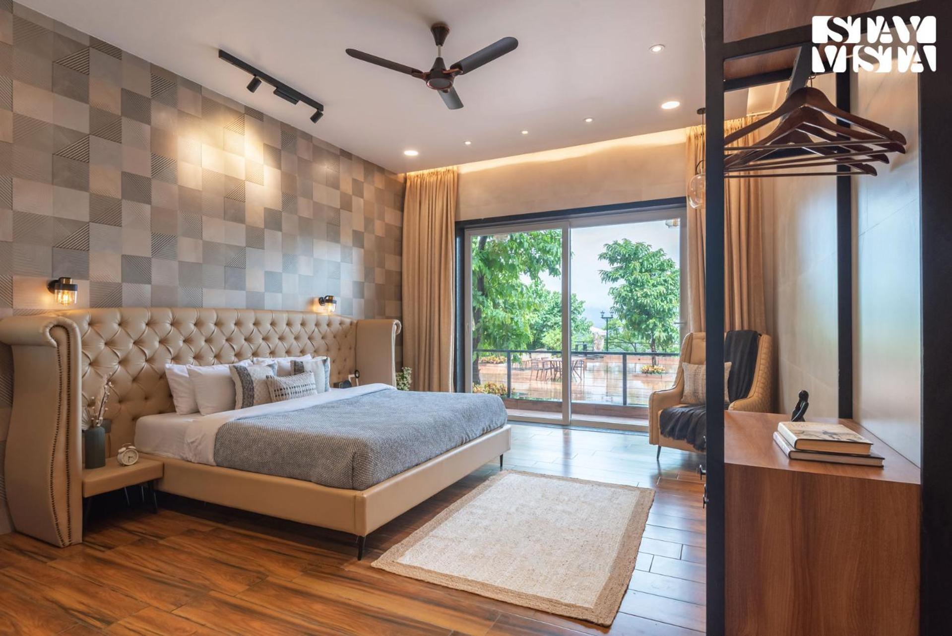 Stayvista At La Nirvana With Pool, Music Speaker & Indoor-Outdoor Game Lonavala Esterno foto